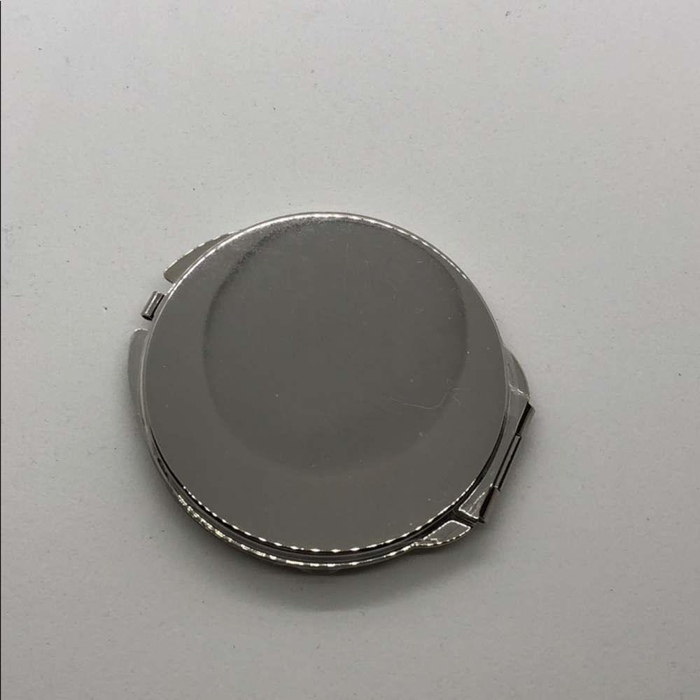 Compact Mirror - Picture 6 of 7